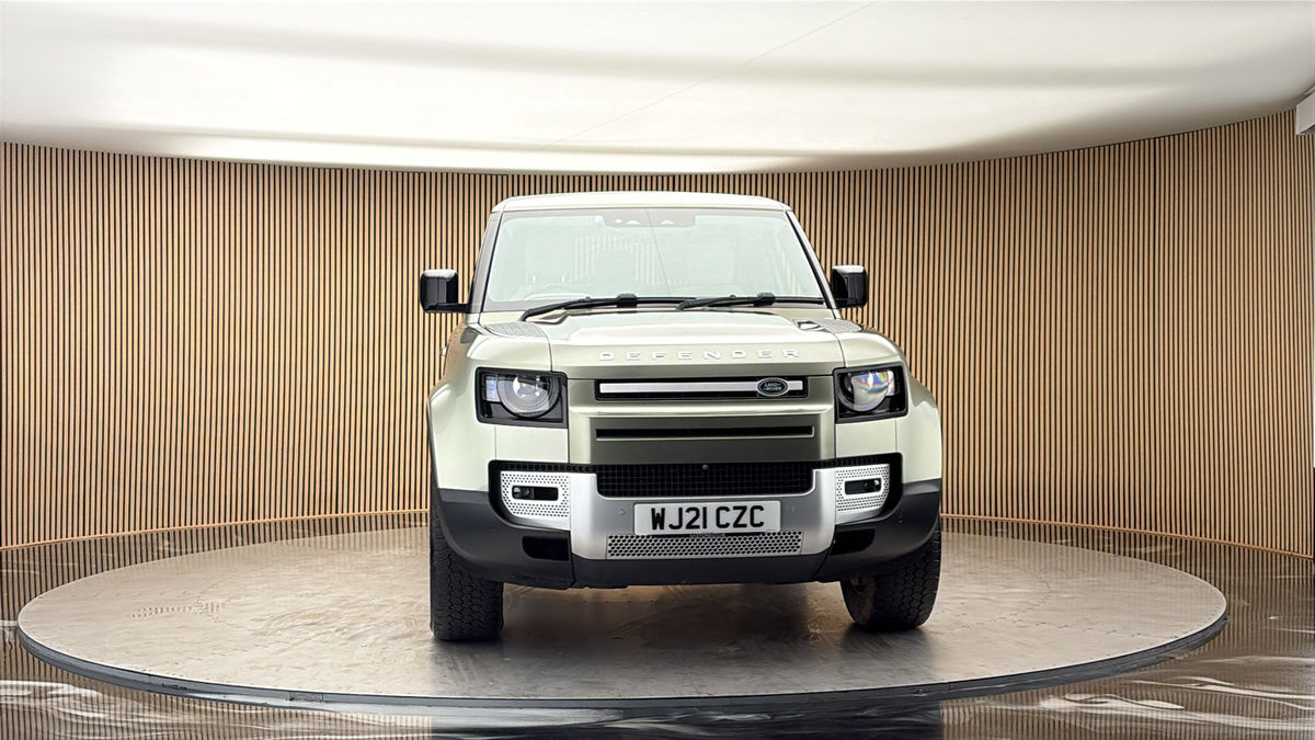 More views of Land Rover Defender 90