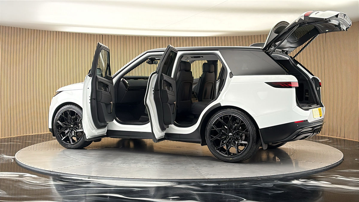 More views of Land Rover Range Rover Sport