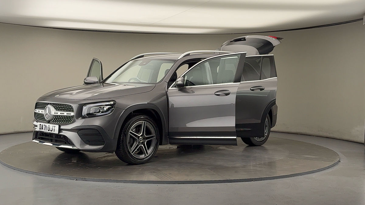 Mercedes-Benz GLB Image 22