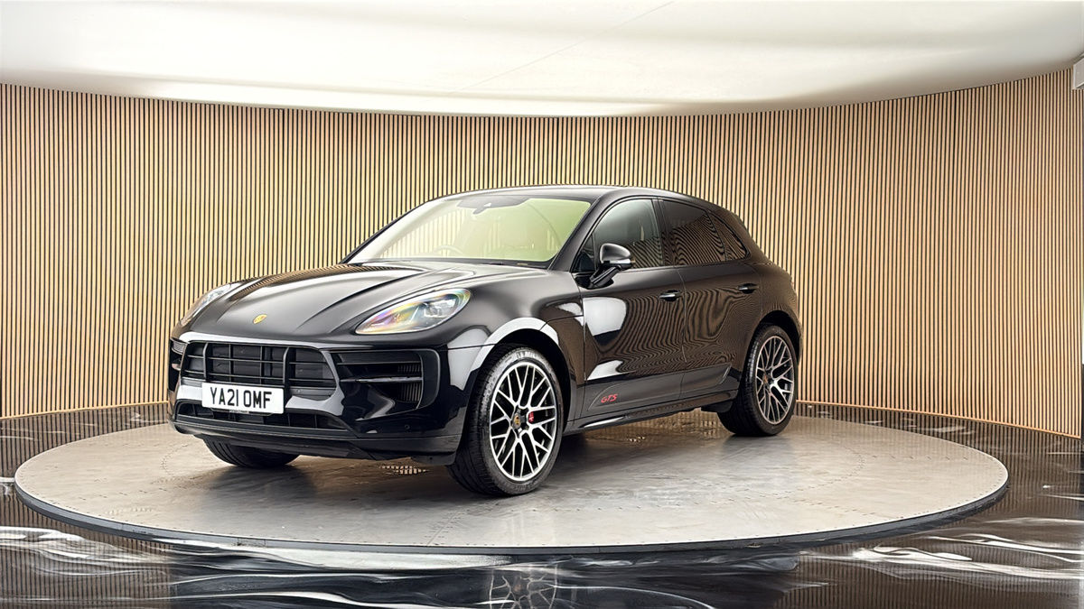 More views of Porsche Macan