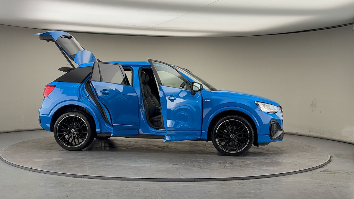 More views of Audi Q2