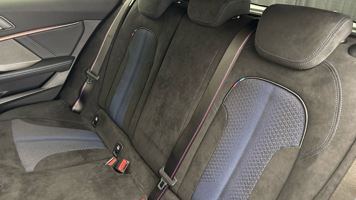 BMW 1 Series Image 8
