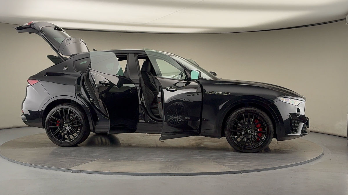 More views of Maserati Levante