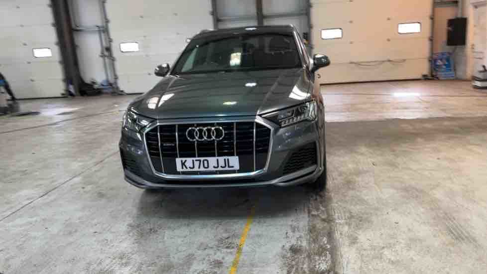 More views of Audi Q7