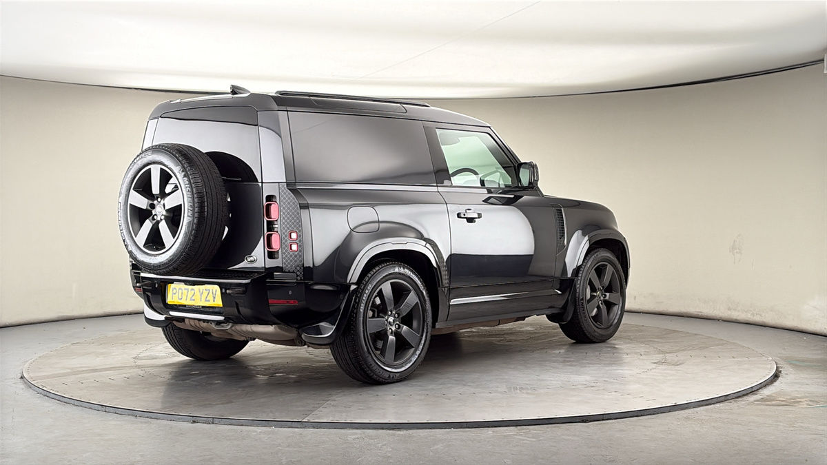 Land Rover Defender 90 Image 21