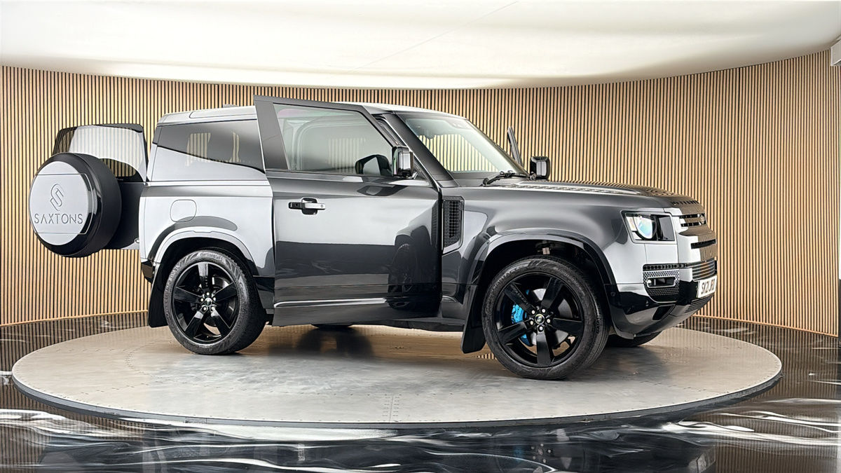 More views of Land Rover Defender 90