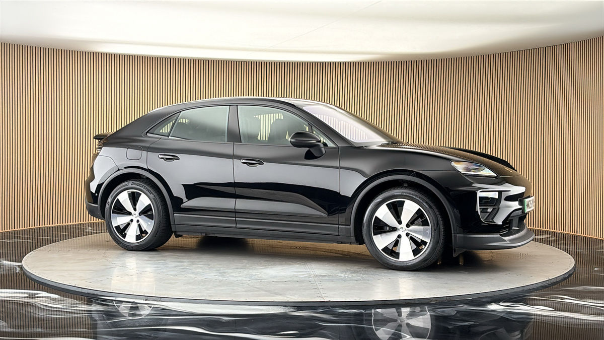 More views of Porsche Macan