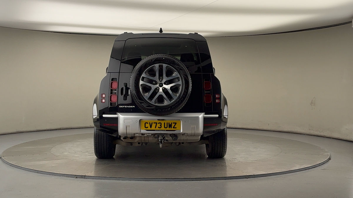 Land Rover Defender 110 Image 4