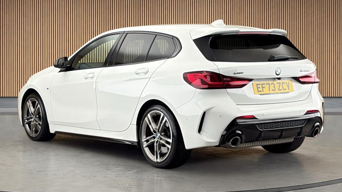 BMW 1 Series Image 2