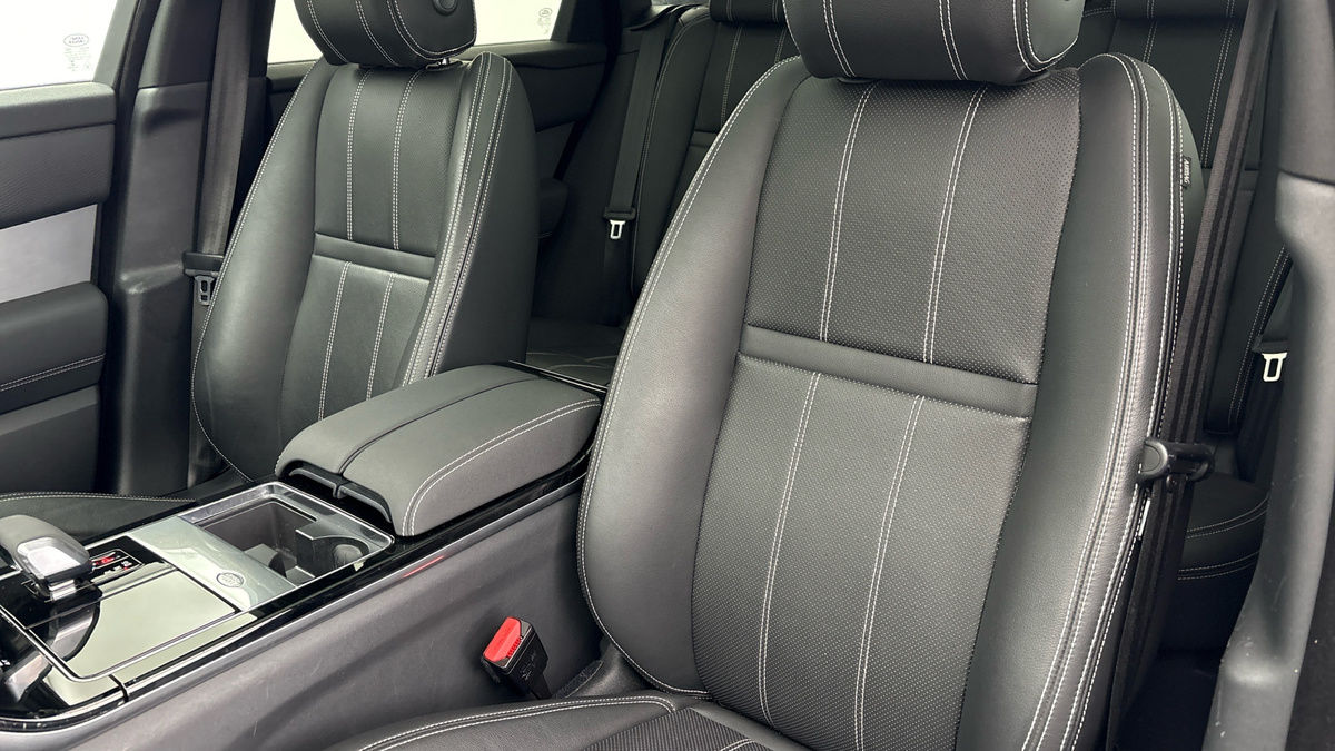 Land Rover Range Rover Velar Image 7