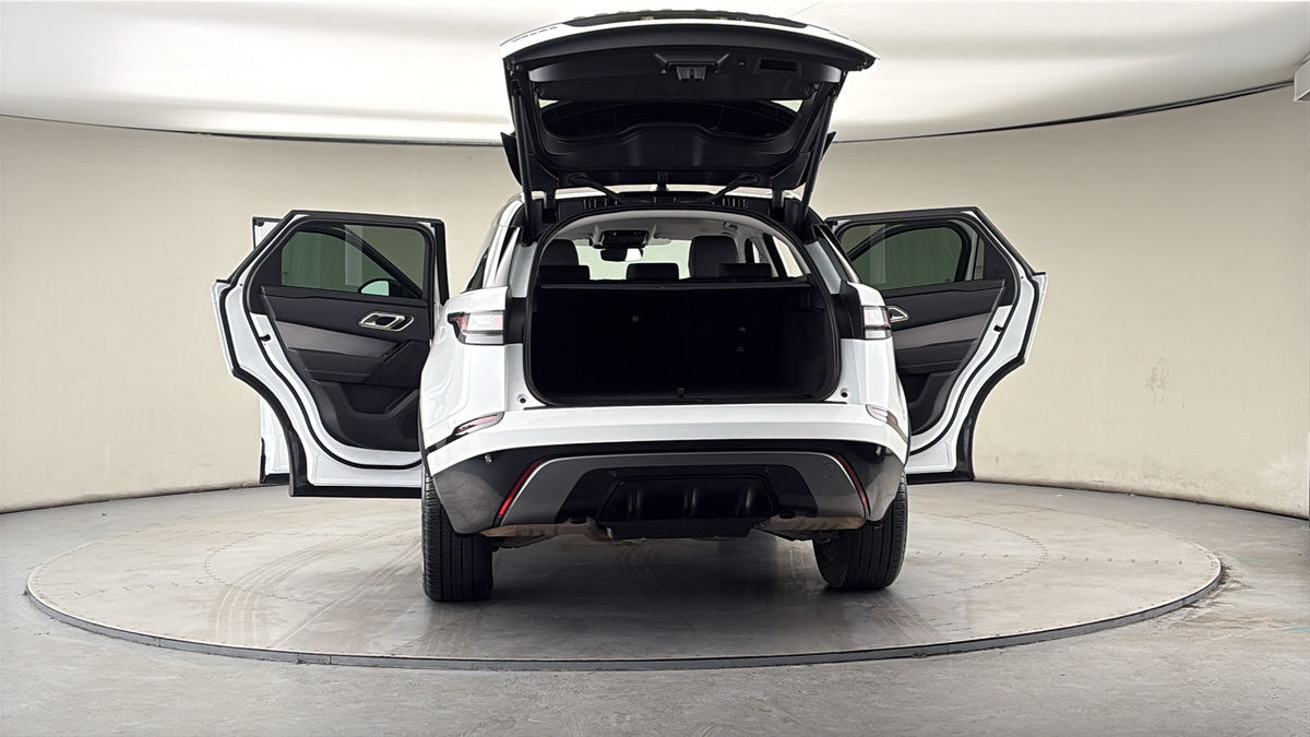 More views of Land Rover Range Rover Velar