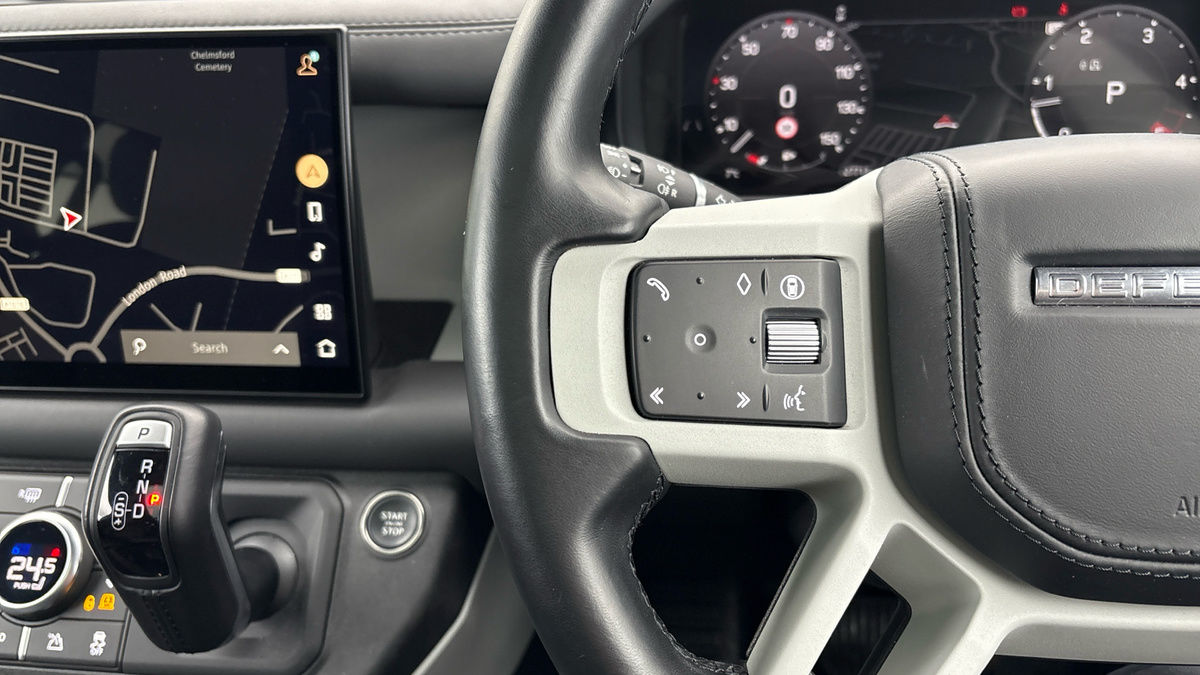 Land Rover Defender 110 Urban Image 13