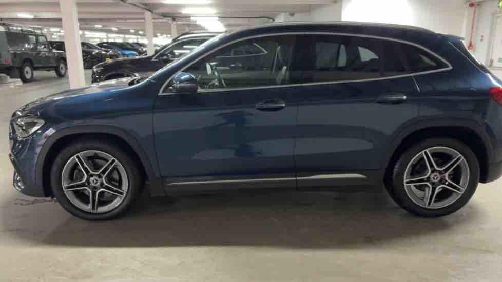 More views of Mercedes-Benz GLA