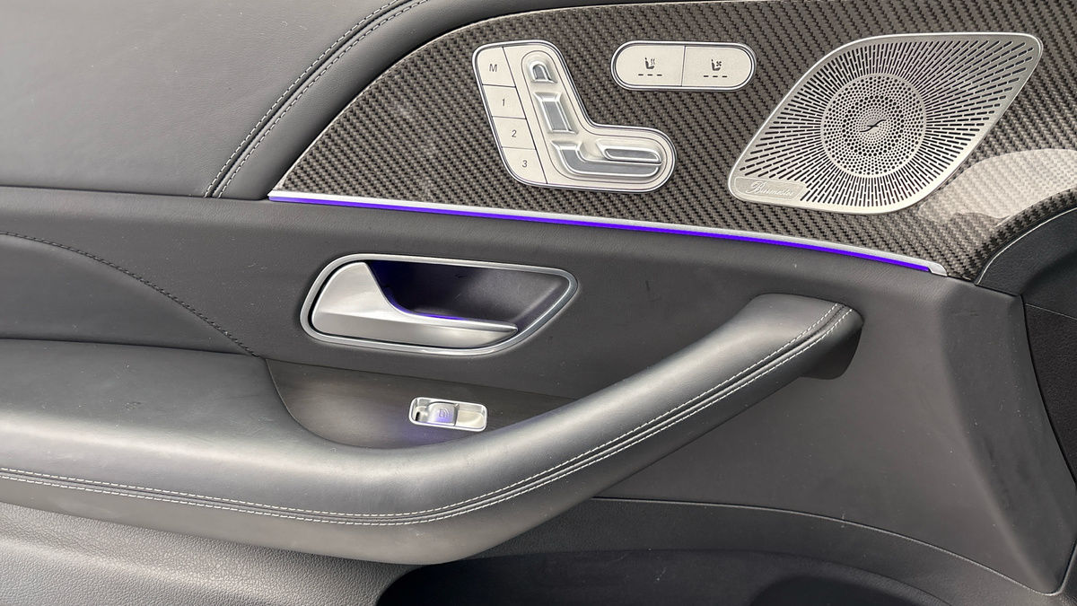 More views of Mercedes-Benz GLE