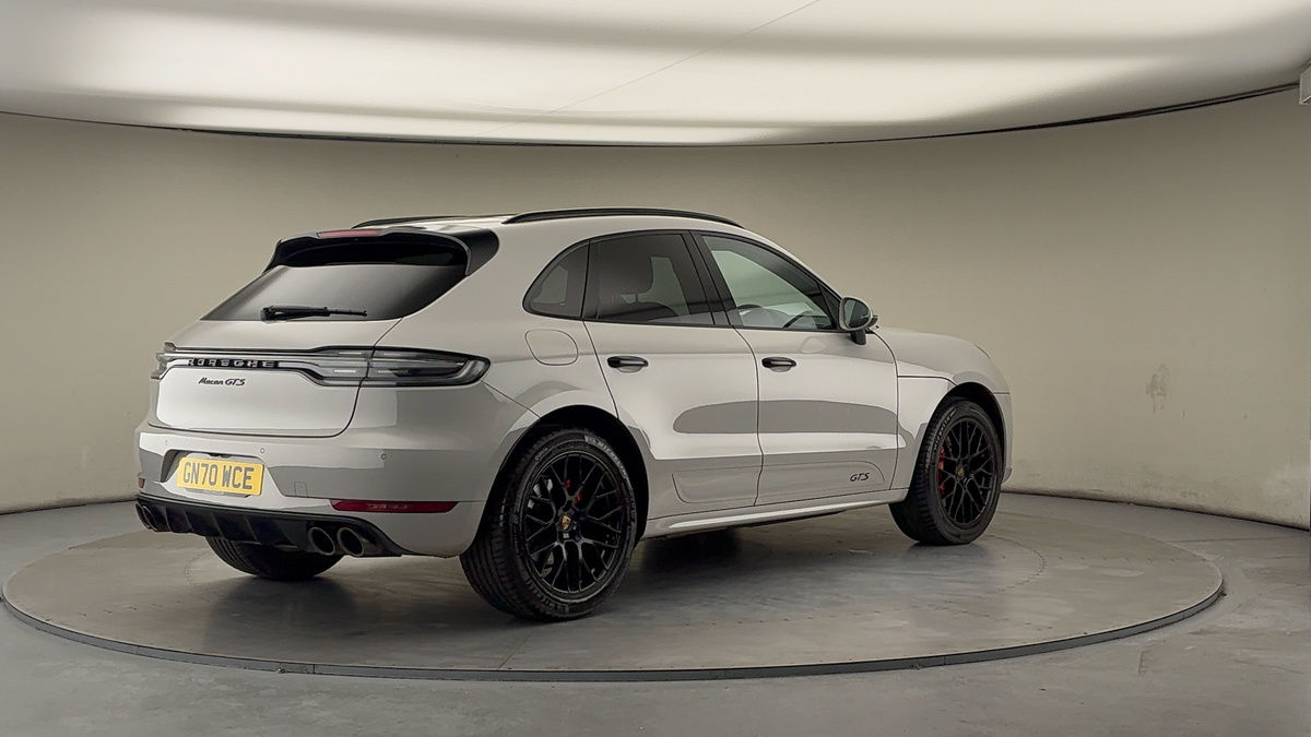 Porsche Macan Image 21