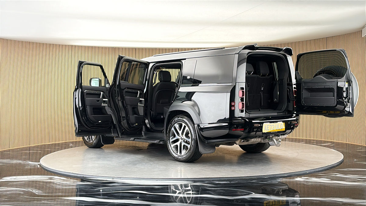 More views of Land Rover Defender 130