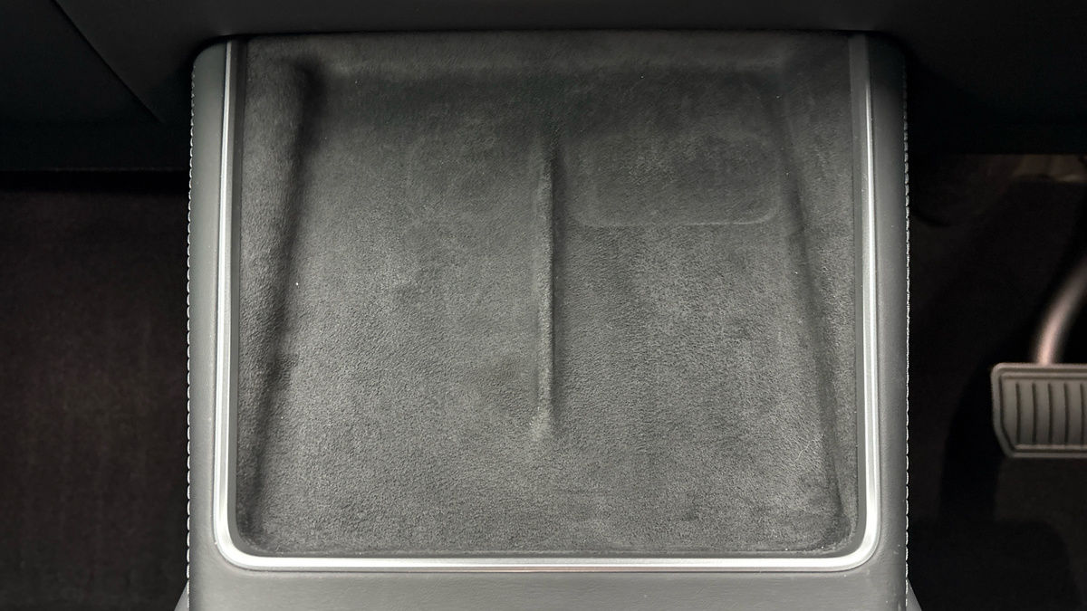 Tesla Model Y Image 30