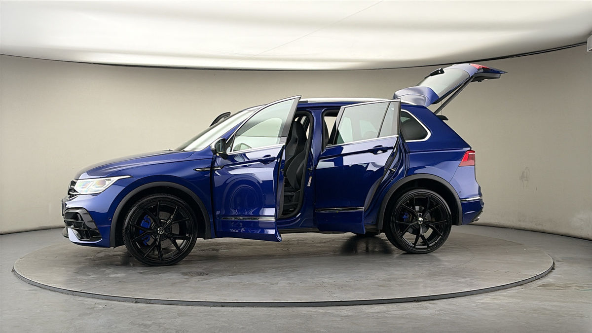 More views of Volkswagen Tiguan