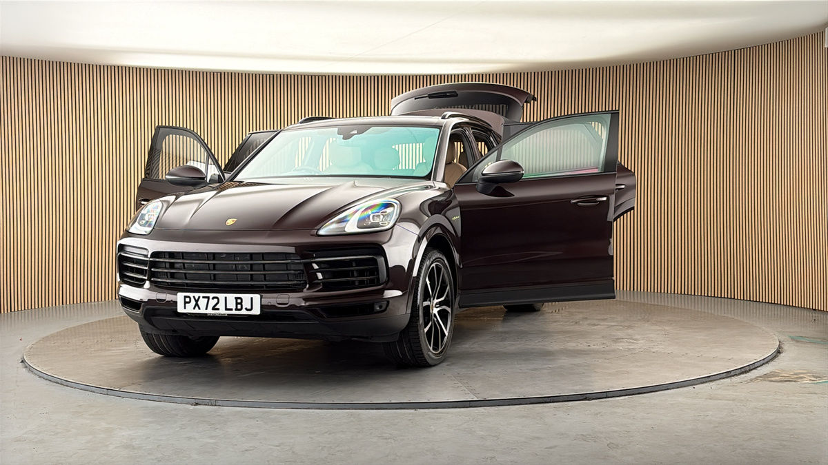 More views of Porsche Cayenne