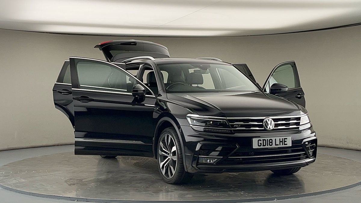 More views of Volkswagen Tiguan Allspace
