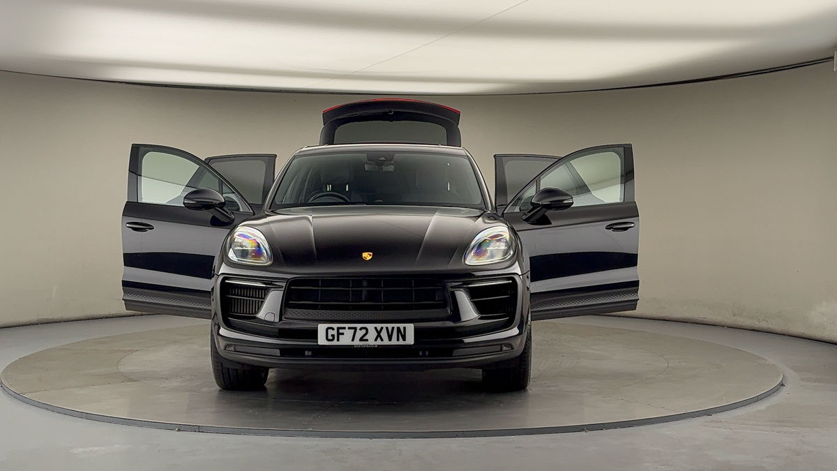 More views of Porsche Macan
