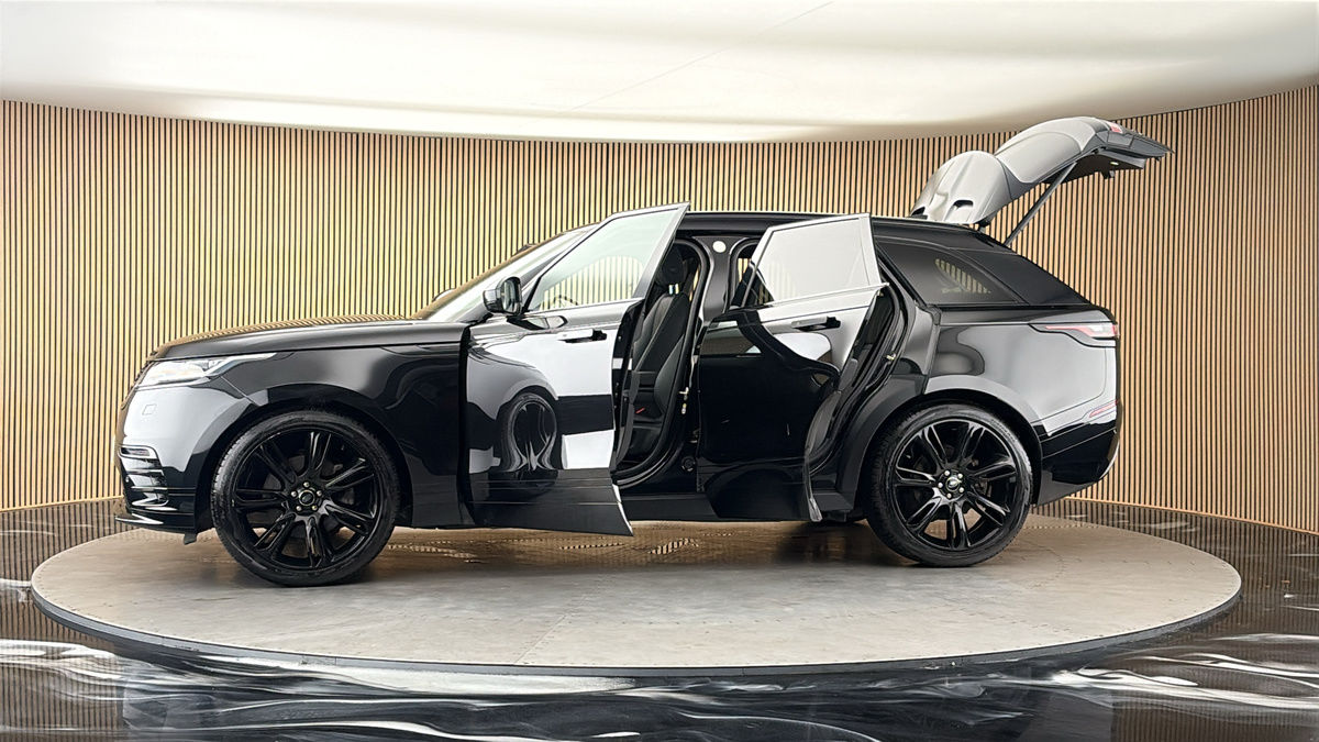 More views of Land Rover Range Rover Velar