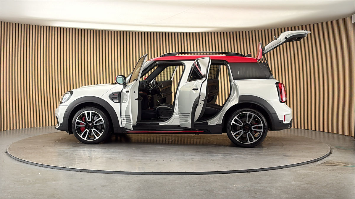 More views of MINI Countryman