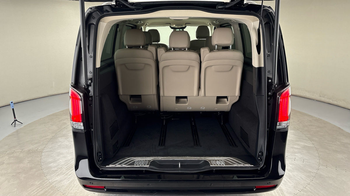Mercedes-Benz V Class Image 11