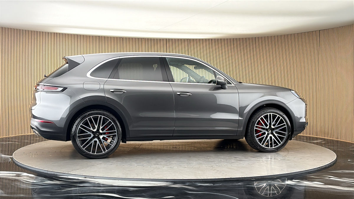 More views of Porsche Cayenne