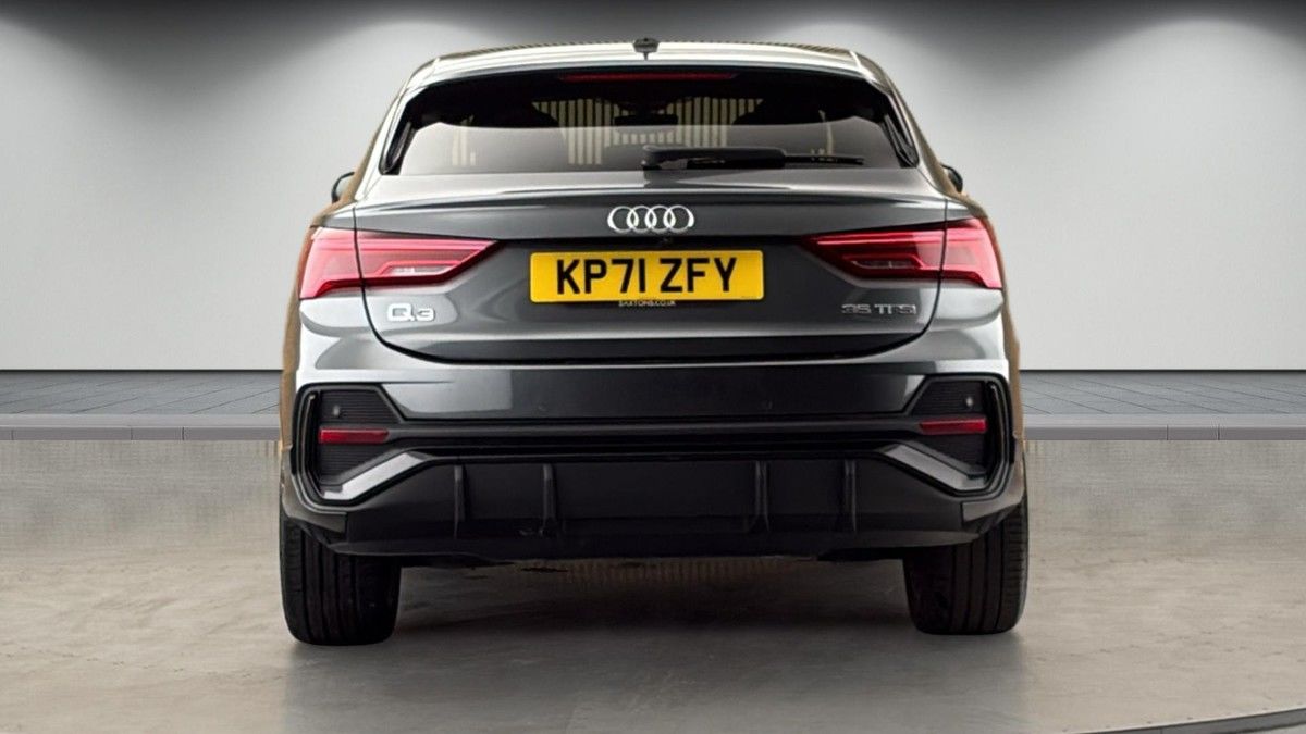 Audi Q3 Image 7