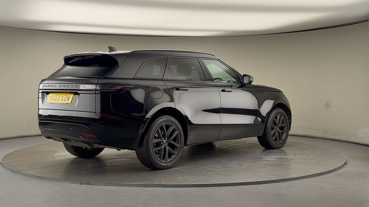 Land Rover Range Rover Velar Image 21