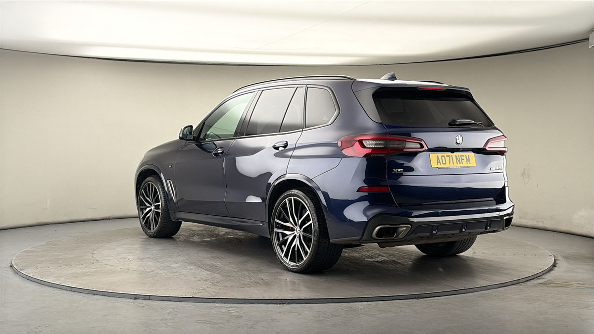 BMW X5 Image 2