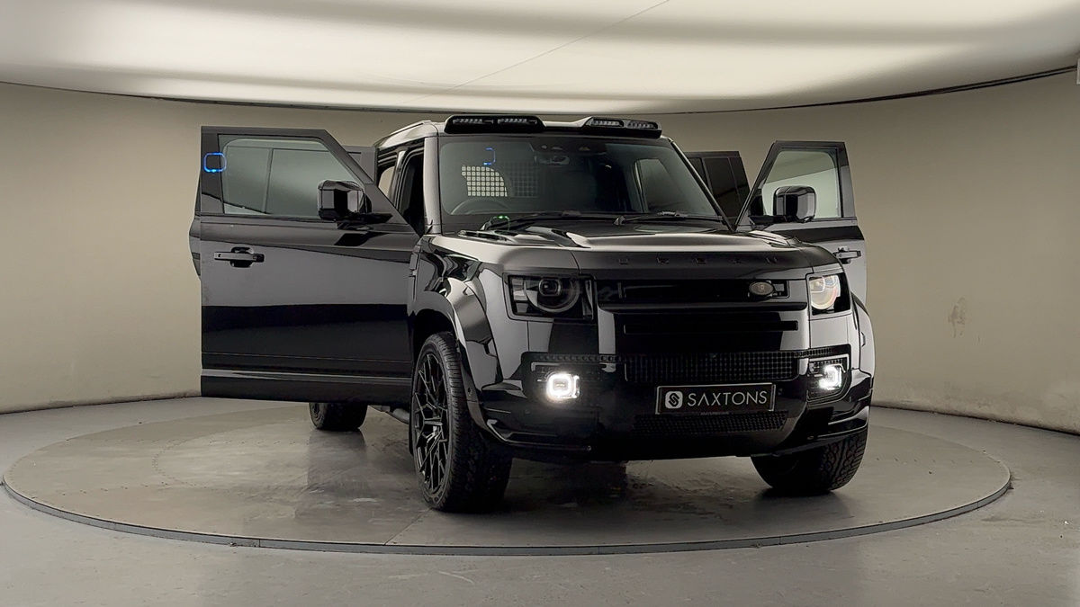 More views of Land Rover Defender 110