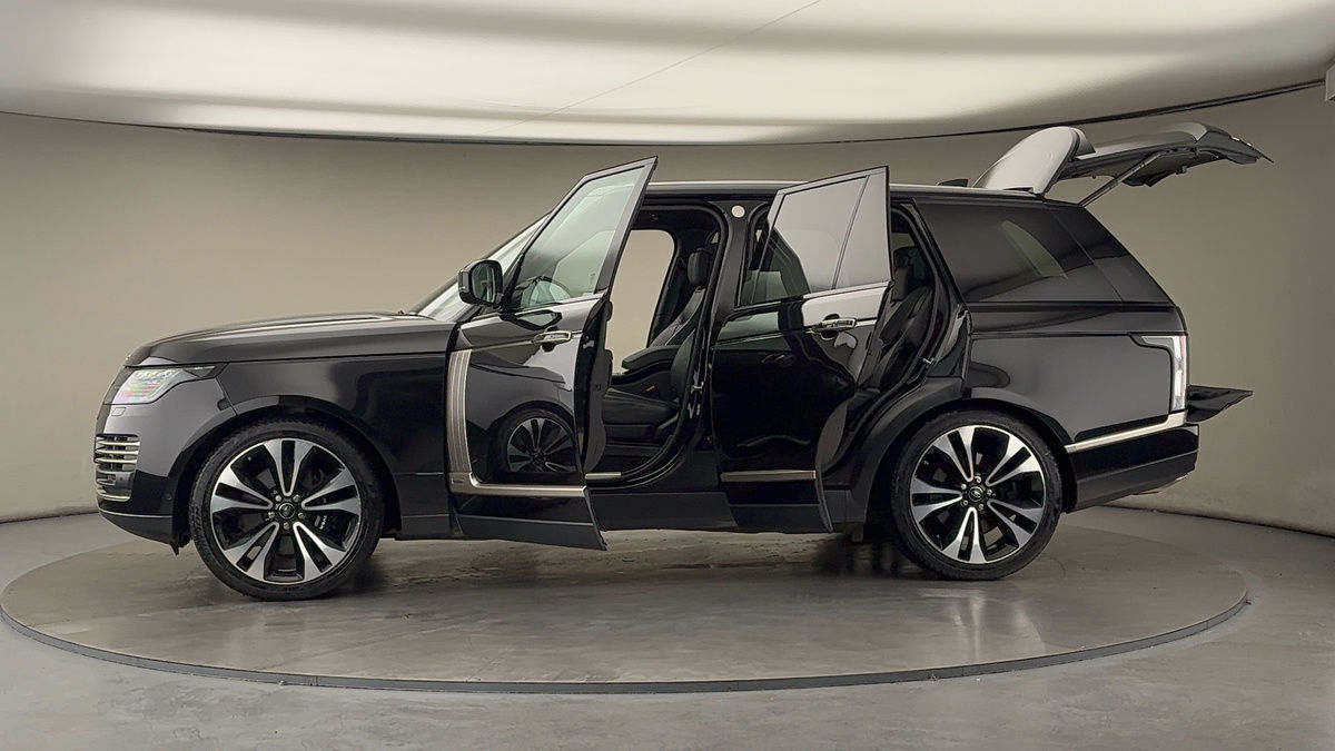 More views of Land Rover Range Rover