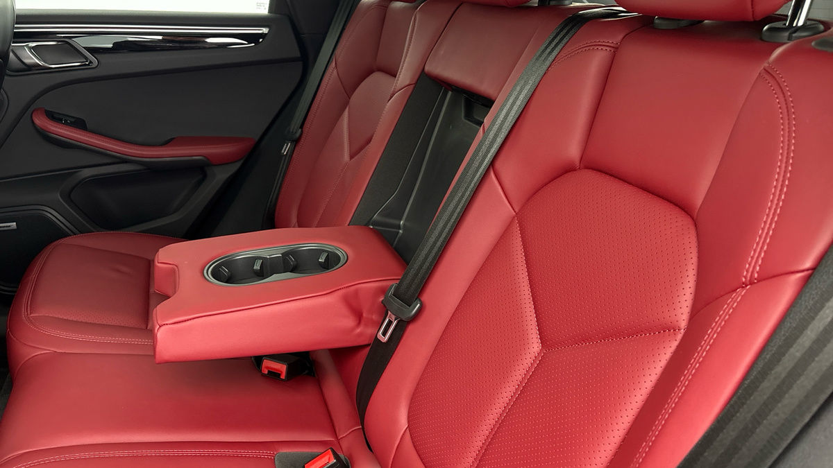 Porsche Macan Image 9