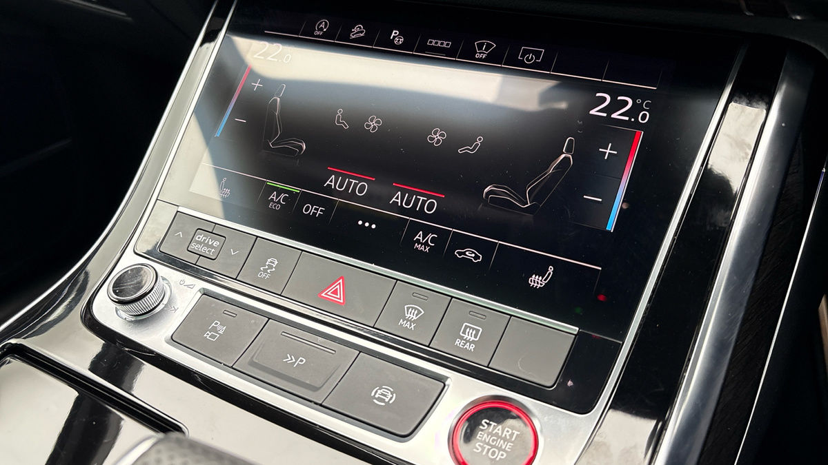 Audi SQ7 Image 26