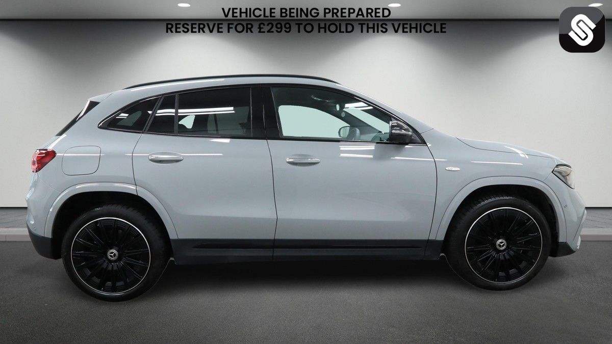 Mercedes-Benz GLA Image 5