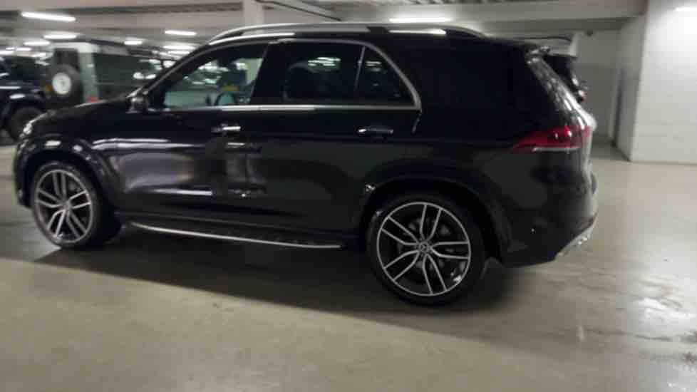 More views of Mercedes-Benz GLE
