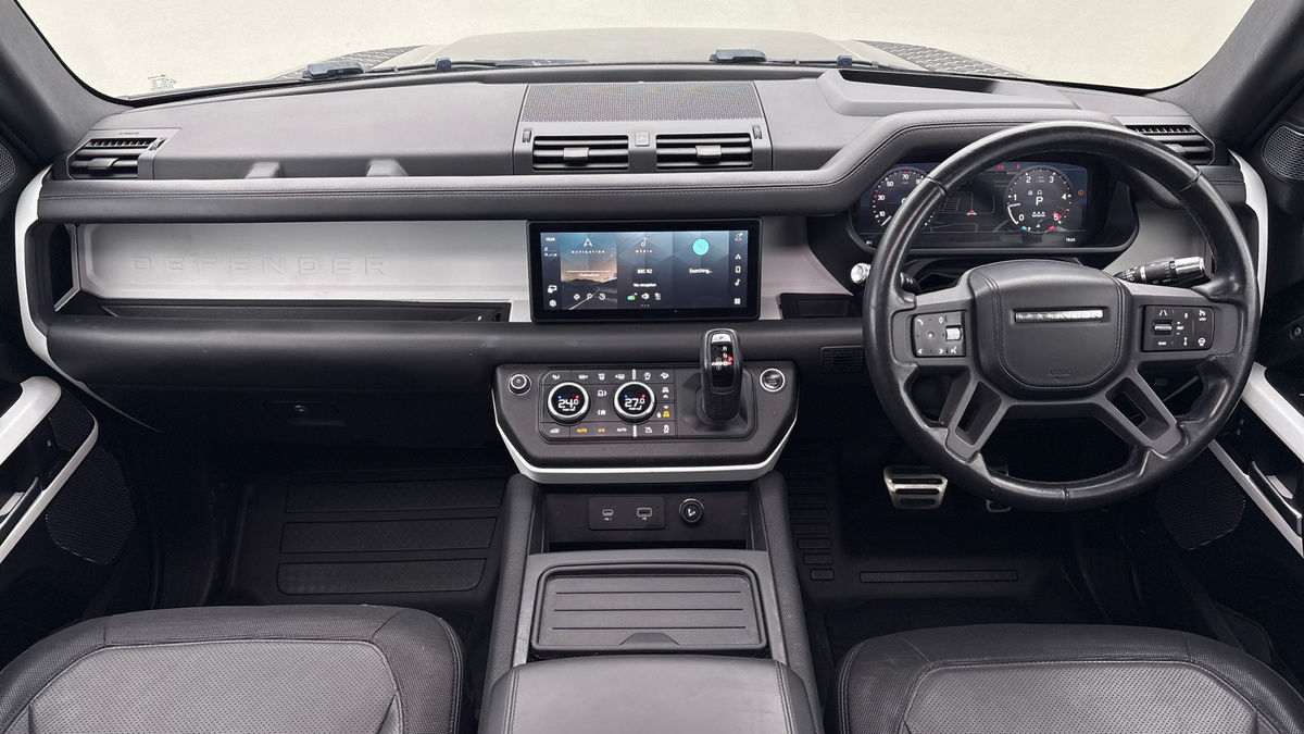 Land Rover Defender 90 Image 12