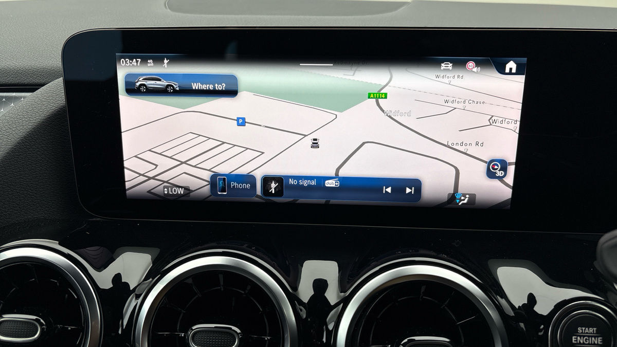 Mercedes-Benz GLA Image 17