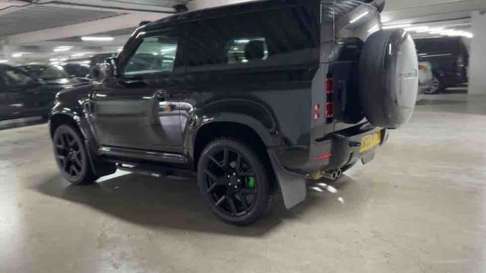 More views of Land Rover Defender 90