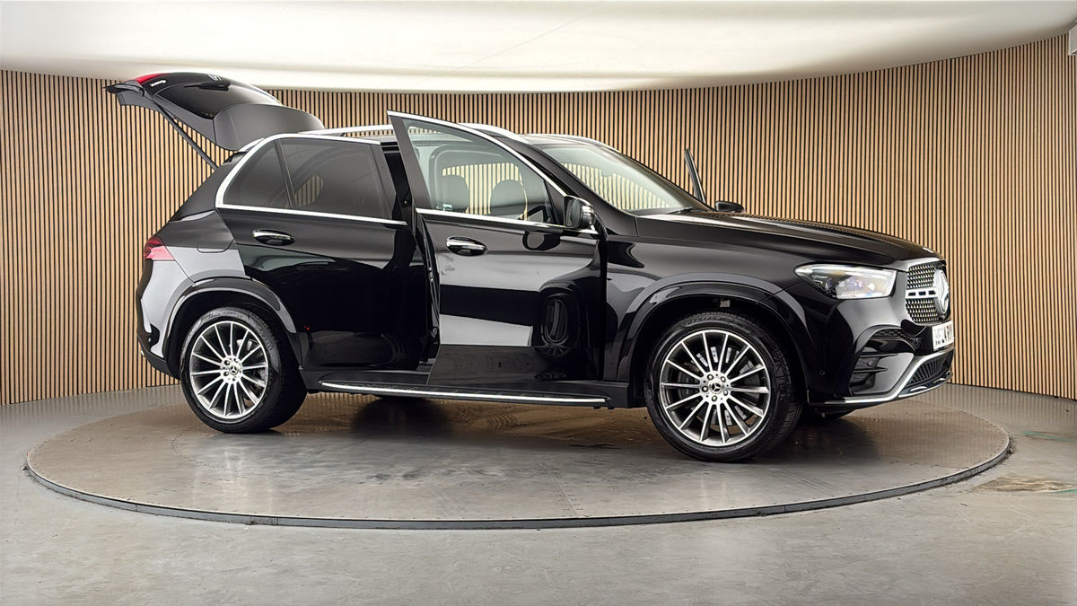 More views of Mercedes-Benz GLE