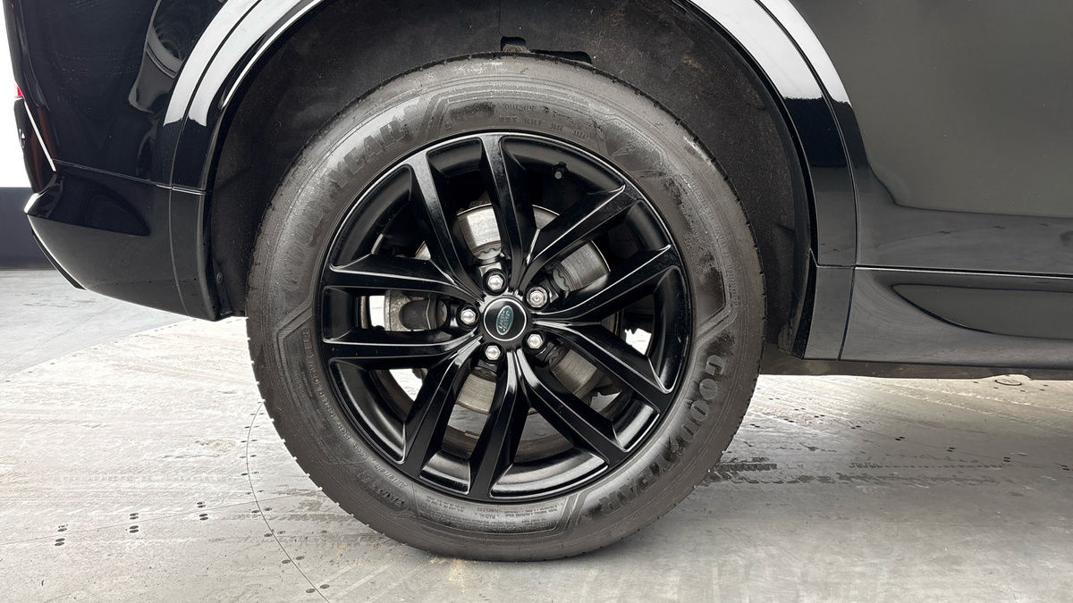 Land Rover Discovery Sport Image 10