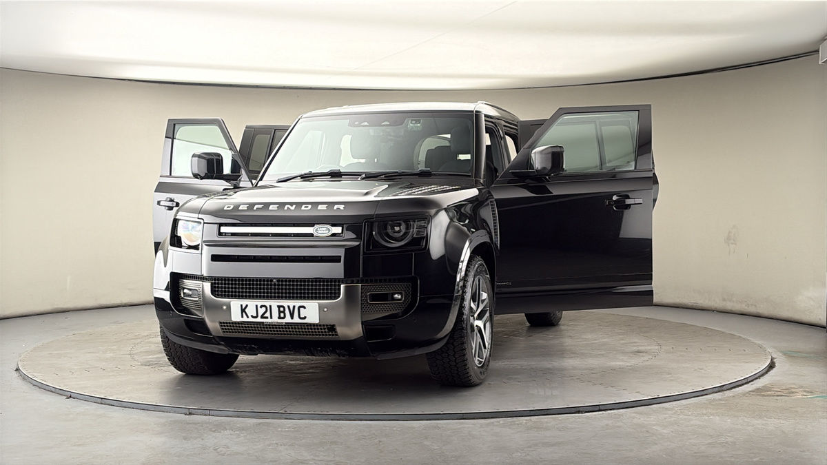 More views of Land Rover Defender 110