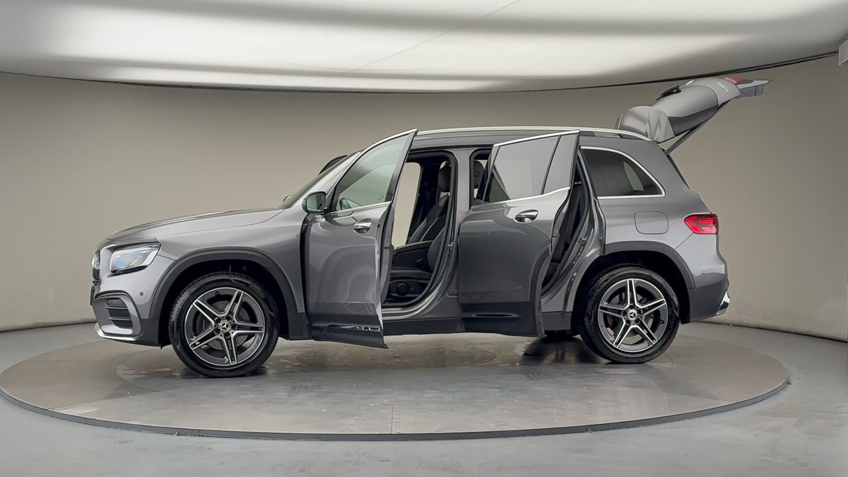 More views of Mercedes-Benz GLB