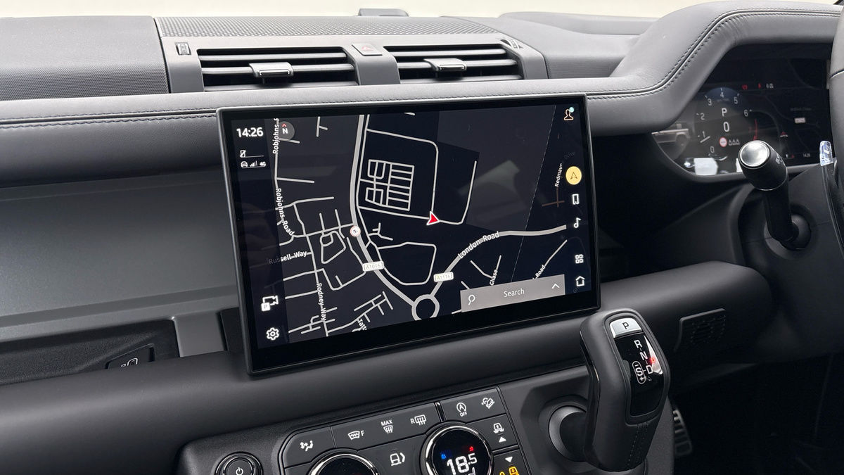 Land Rover Defender 110 Urban Image 17