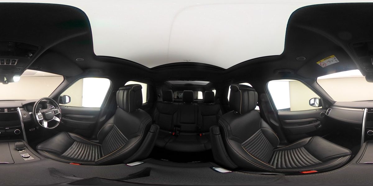 More views of Land Rover Discovery