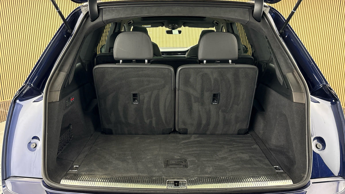 Audi Q7 Image 11