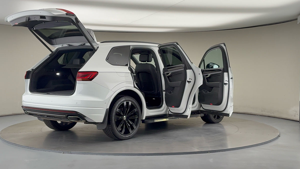 More views of Volkswagen Touareg