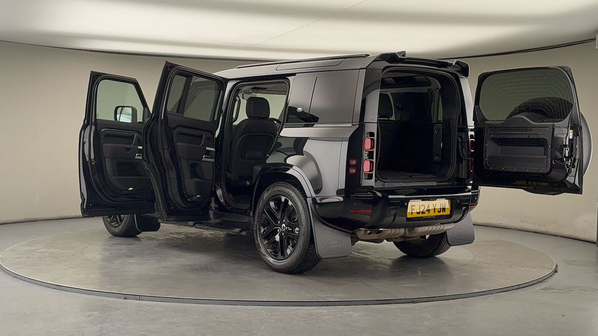 More views of Land Rover Defender 110